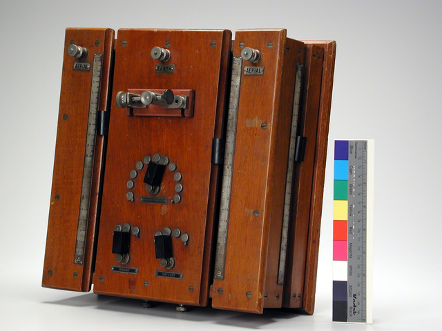 photograph of the crystal radio receiver