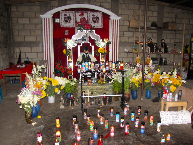 Maximón shrine