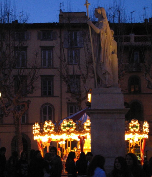 Lucca piazza